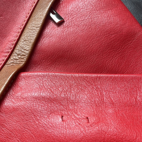 Convertible Crossbody to Backpack City Red Leather Purse - Picture 8 of 9